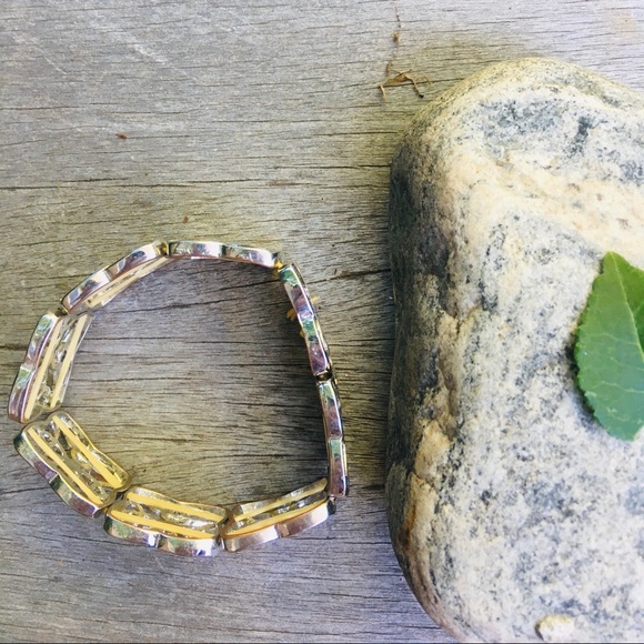 Square design bracelet! 💕 - Picture 2 of 4